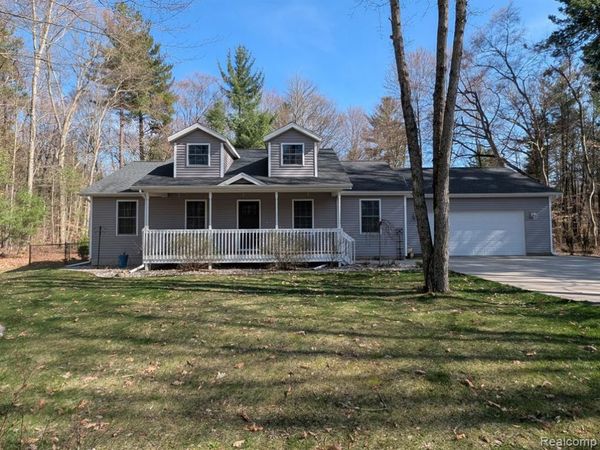 9642 Hummingbird Ct, Reynolds Twp, MI 49329
