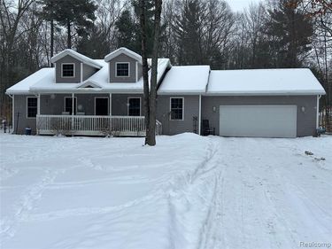 9642 Hummingbird Ct, Reynolds Twp, MI 49329