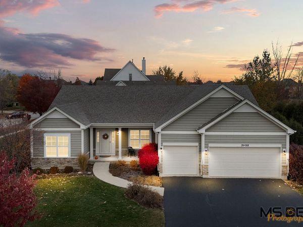 39W918 N Hathaway Lane, Geneva, IL 60134