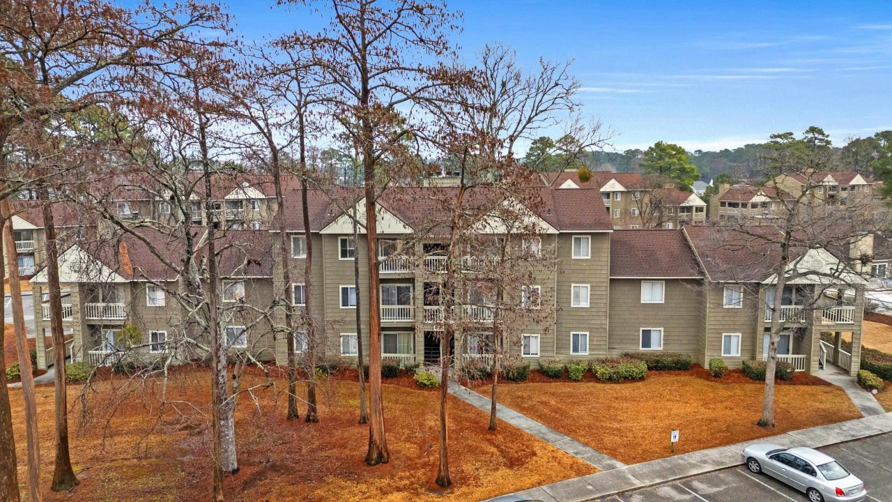 425 Myrtle Greens Dr. Photo 2