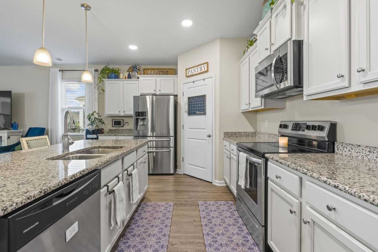 413 Accord St. Photo 18