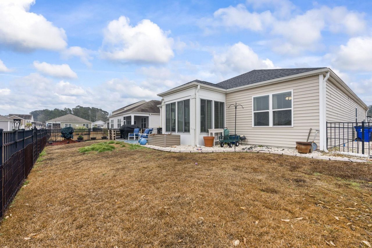 413 Accord St. Photo 32