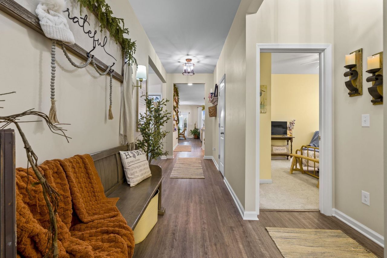 413 Accord St. Photo 6