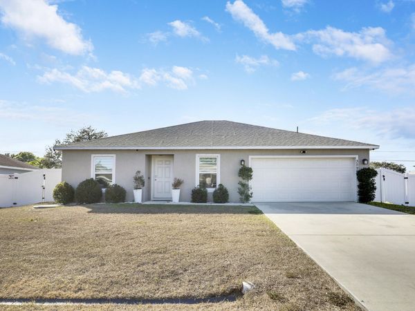 3590 SW Vincennes Street, Port St. Lucie, FL 34953