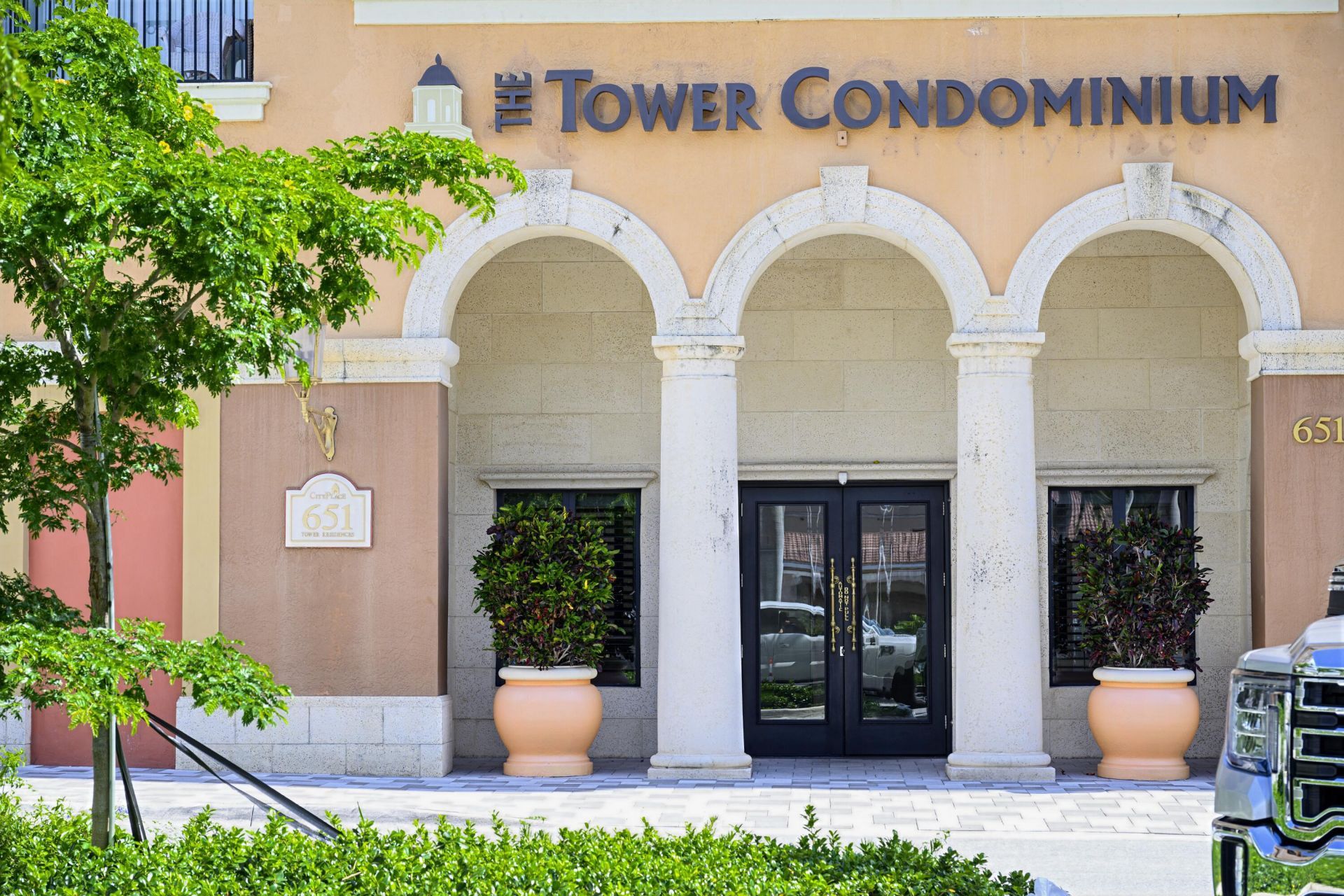 651 Okeechobee Boulevard, Unit 309, West Palm Beach, FL 33401 Photo