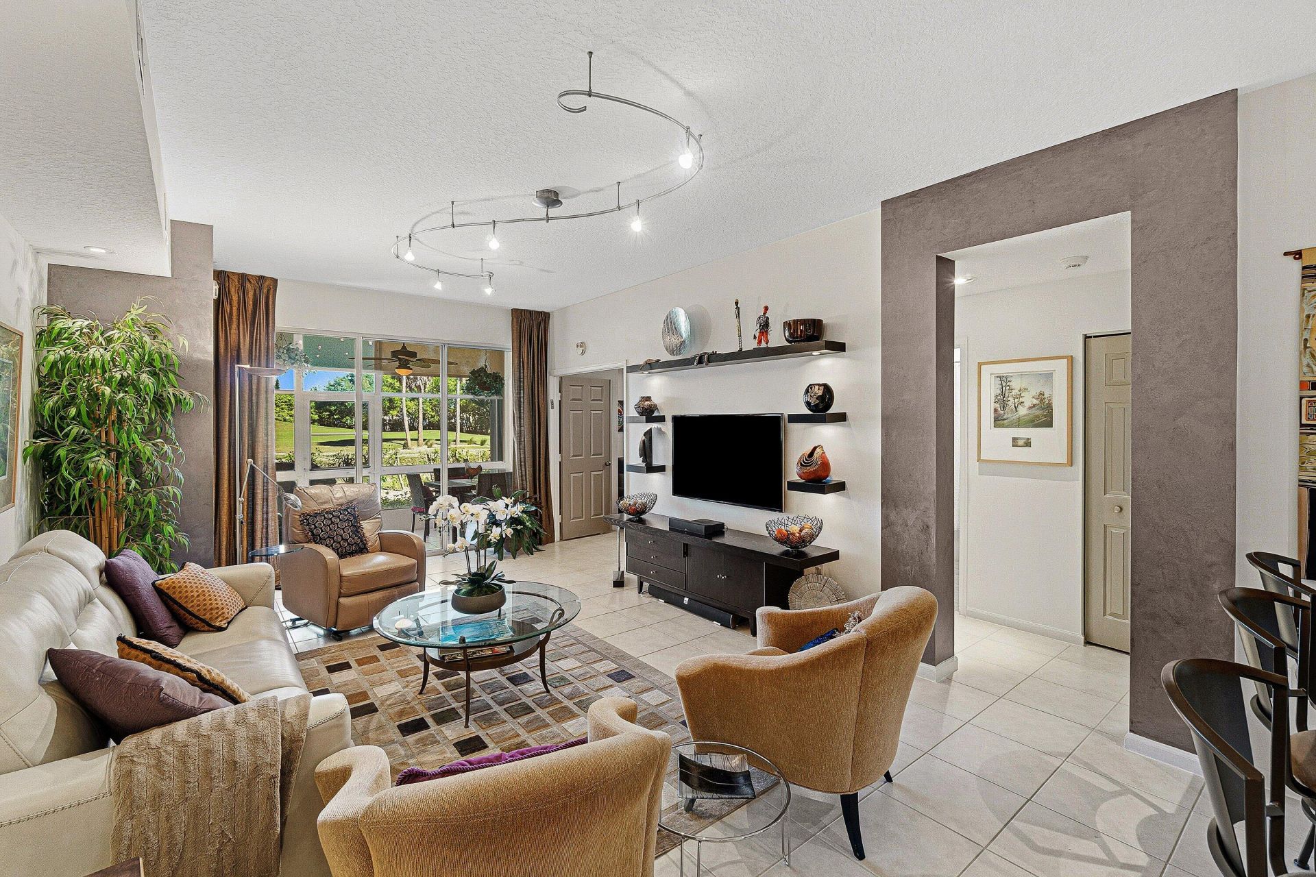 12498 Crystal Pointe Drive, Unit 102, Boynton Beach, FL 33437 Main Photo