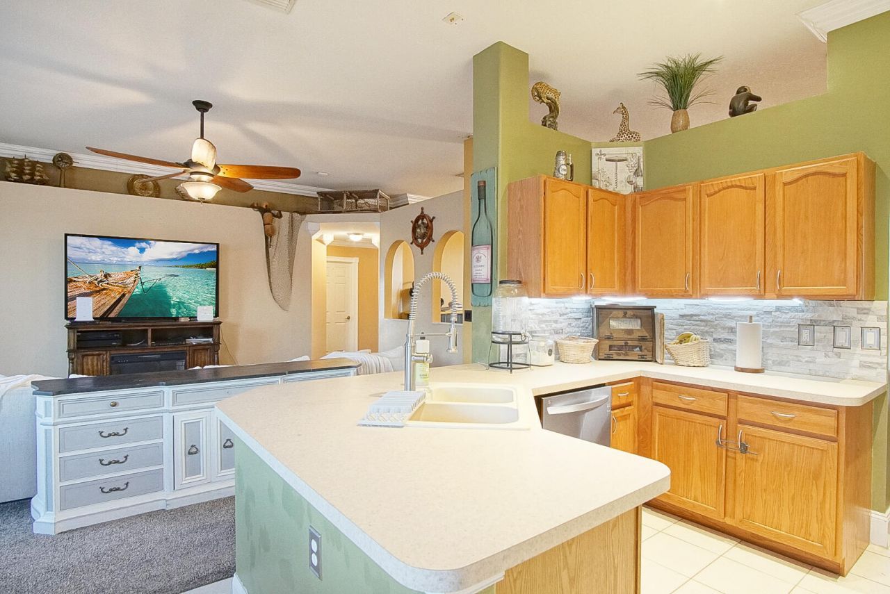 870 SW Paar Drive, Port Saint Lucie, FL 34953 Photo