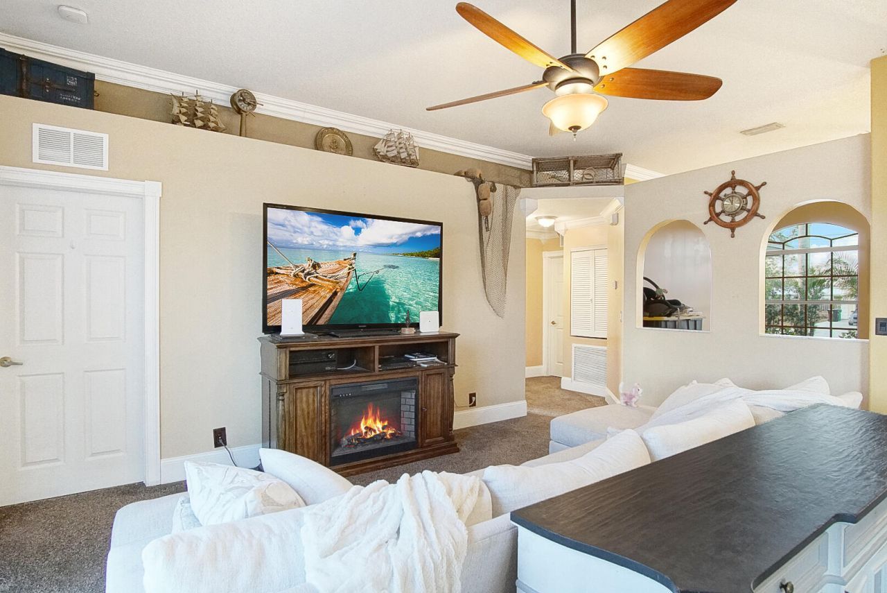 870 SW Paar Drive, Port Saint Lucie, FL 34953 Photo