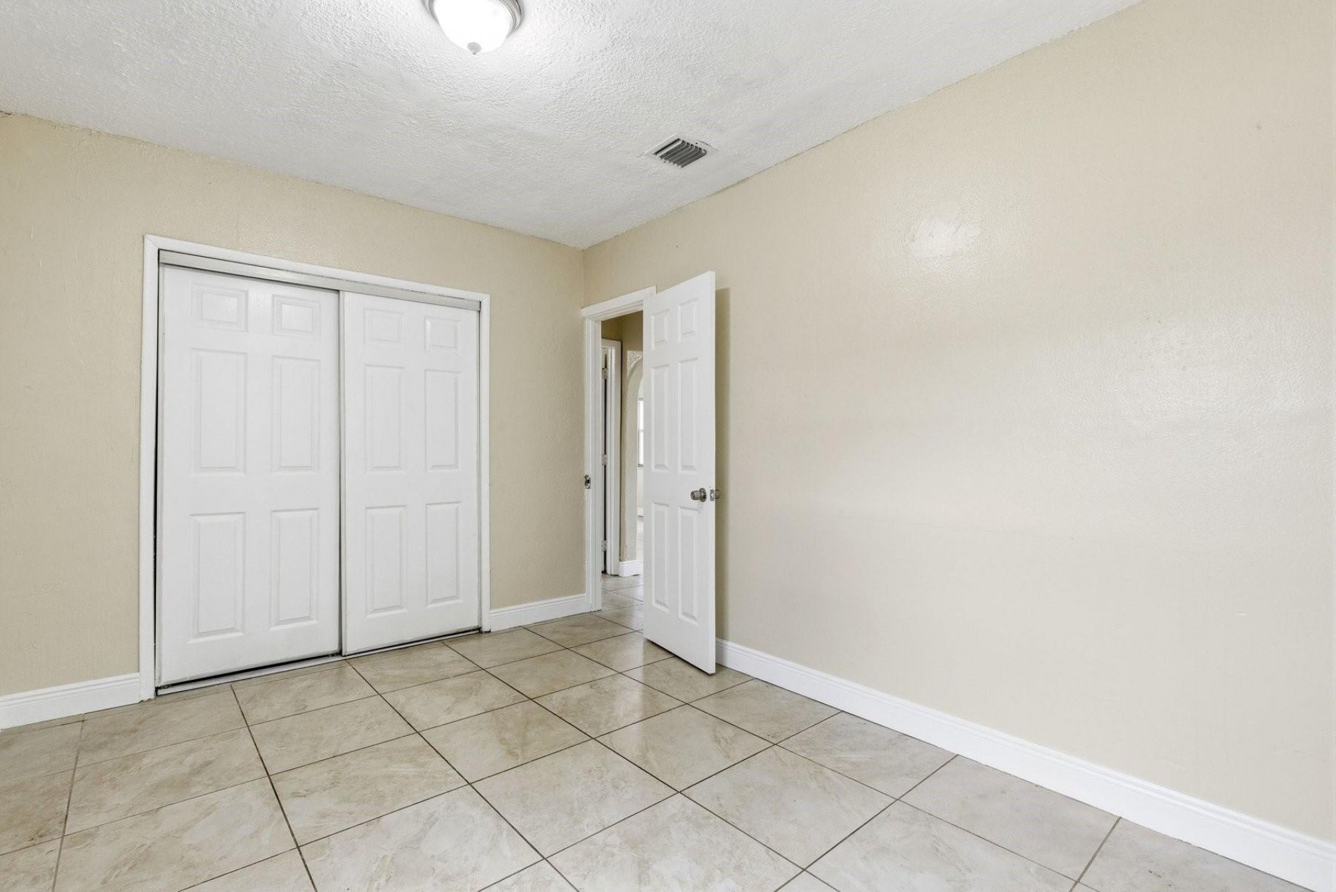 842 NW 25th Avenue, Fort Lauderdale, FL 33311 Photo