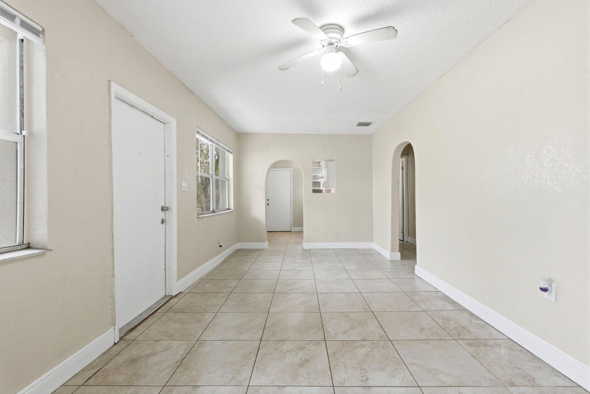 842 NW 25th Avenue, Fort Lauderdale, FL 33311 Photo