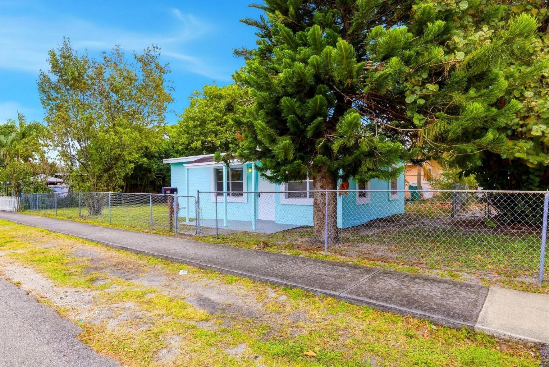 842 NW 25th Avenue, Fort Lauderdale, FL 33311 Photo