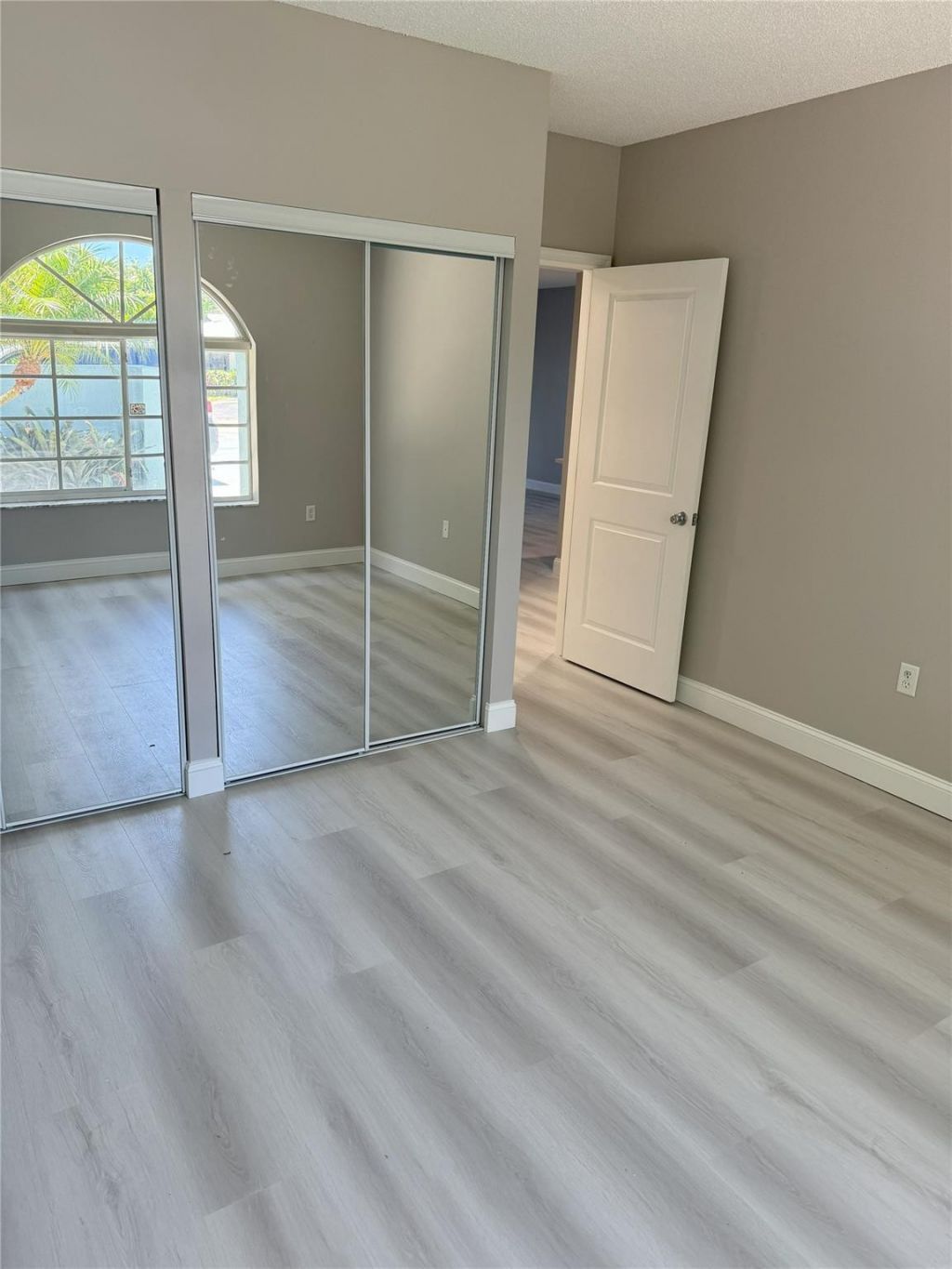 2731 NE 28th Court, Unit 3, Lighthouse Point, FL 33064 Photo