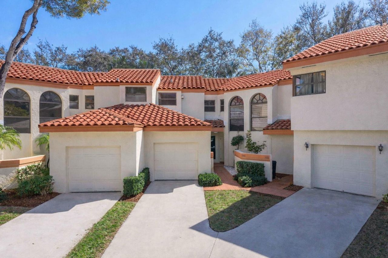 3406 Emerald Oaks Drive, Unit 804, Hollywood, FL 33021 Photo