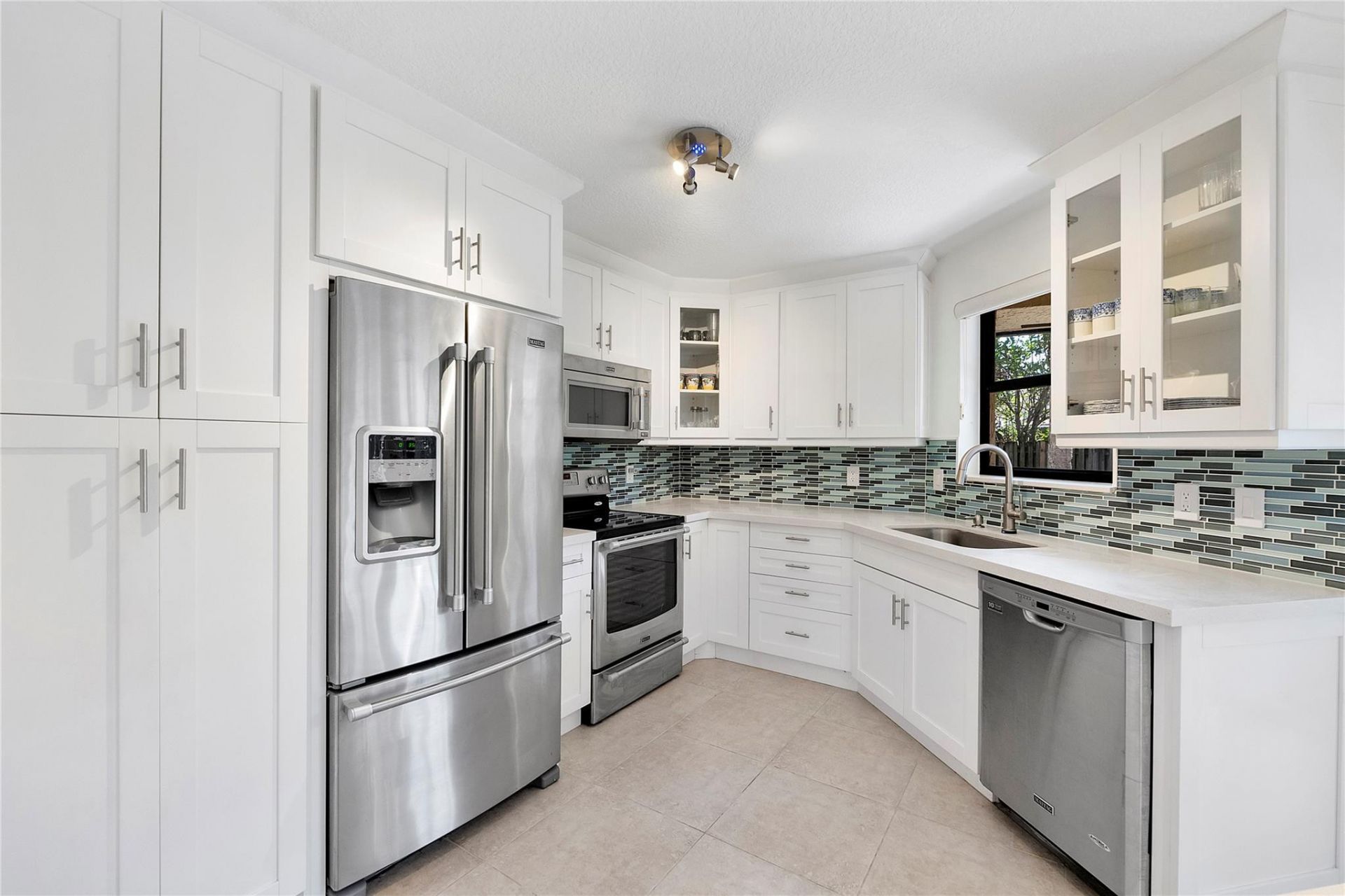 3406 Emerald Oaks Drive, Unit 804, Hollywood, FL 33021 Photo