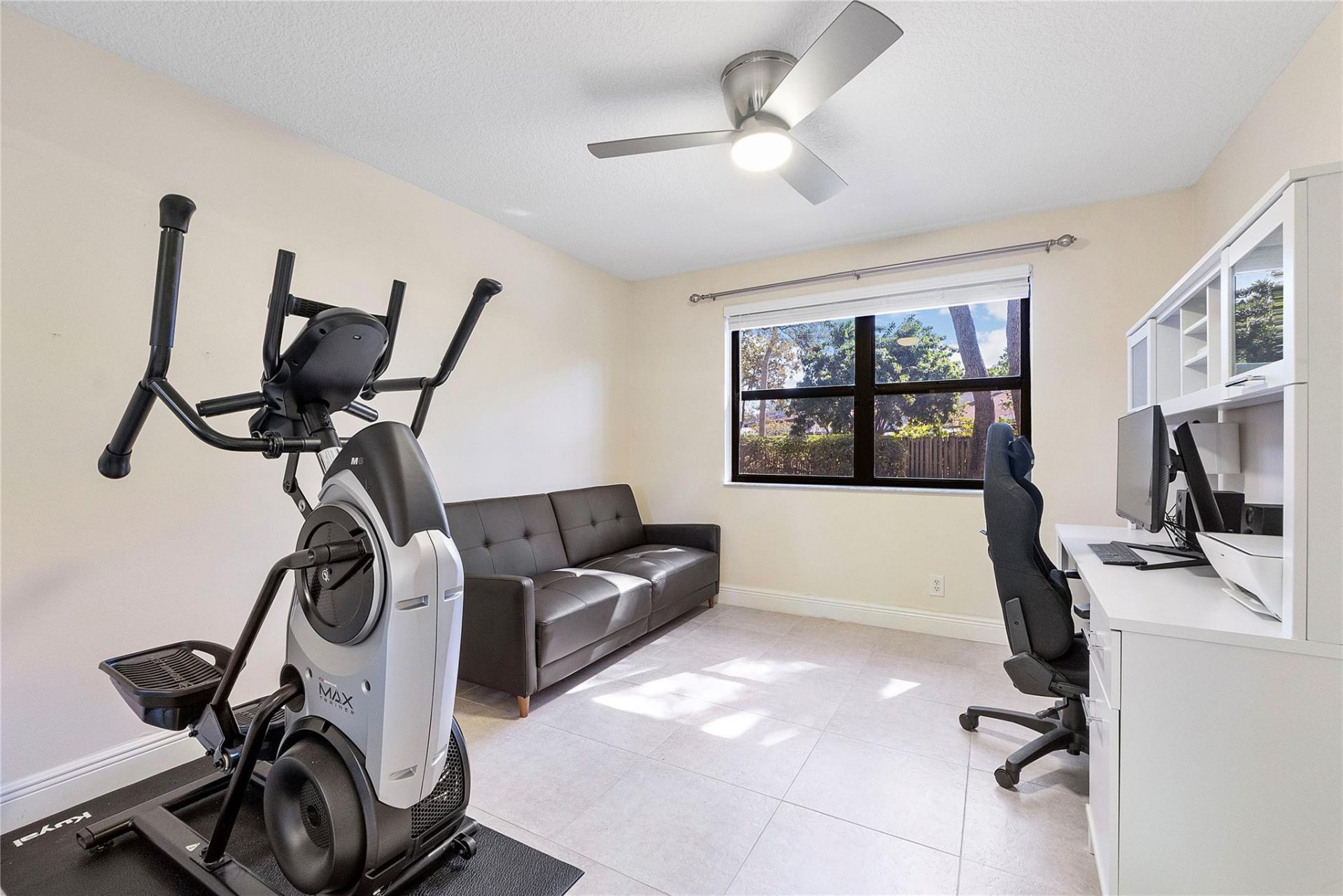 3406 Emerald Oaks Drive, Unit 804, Hollywood, FL 33021 Photo