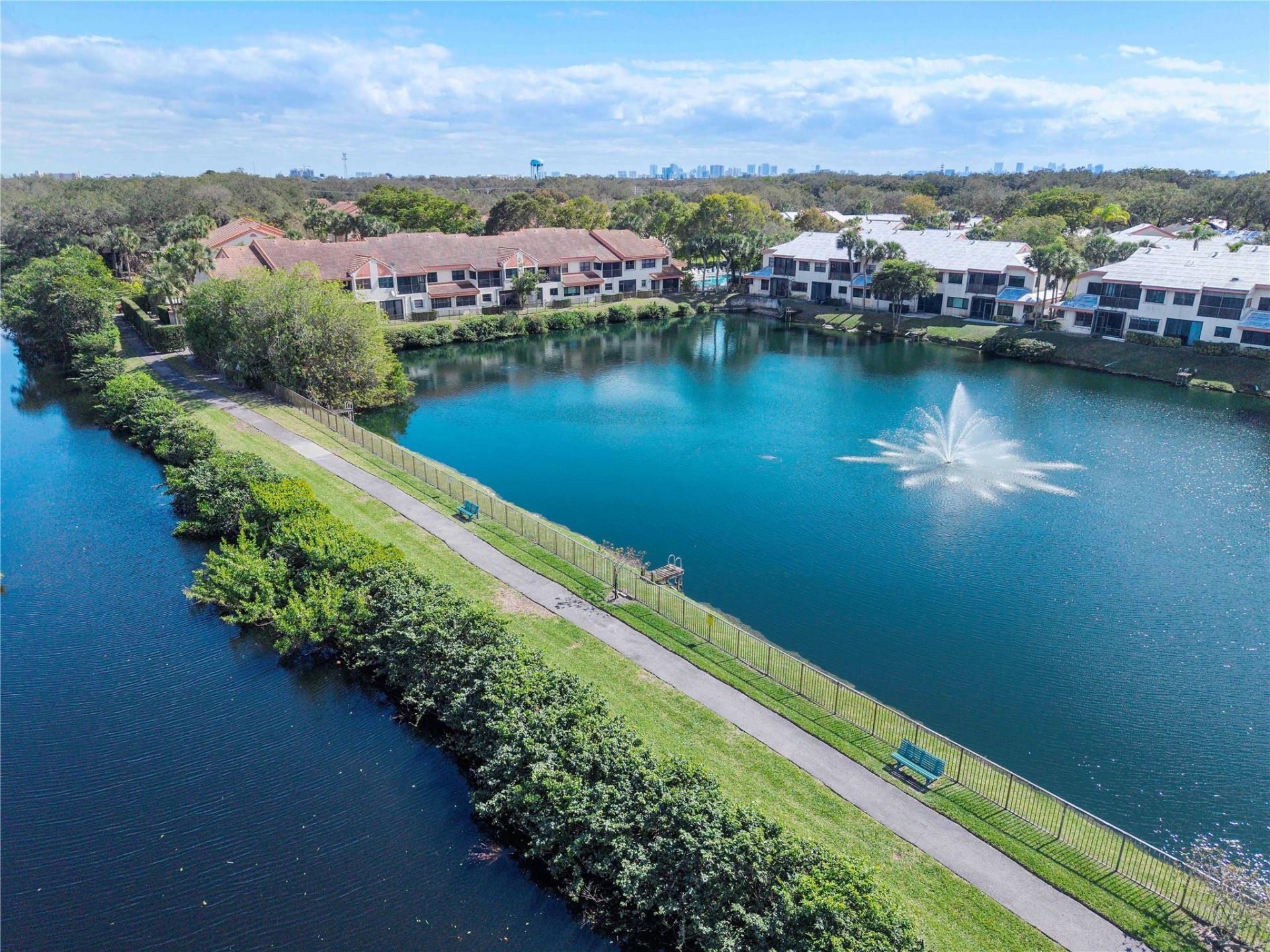 3406 Emerald Oaks Drive, Unit 804, Hollywood, FL 33021 Photo