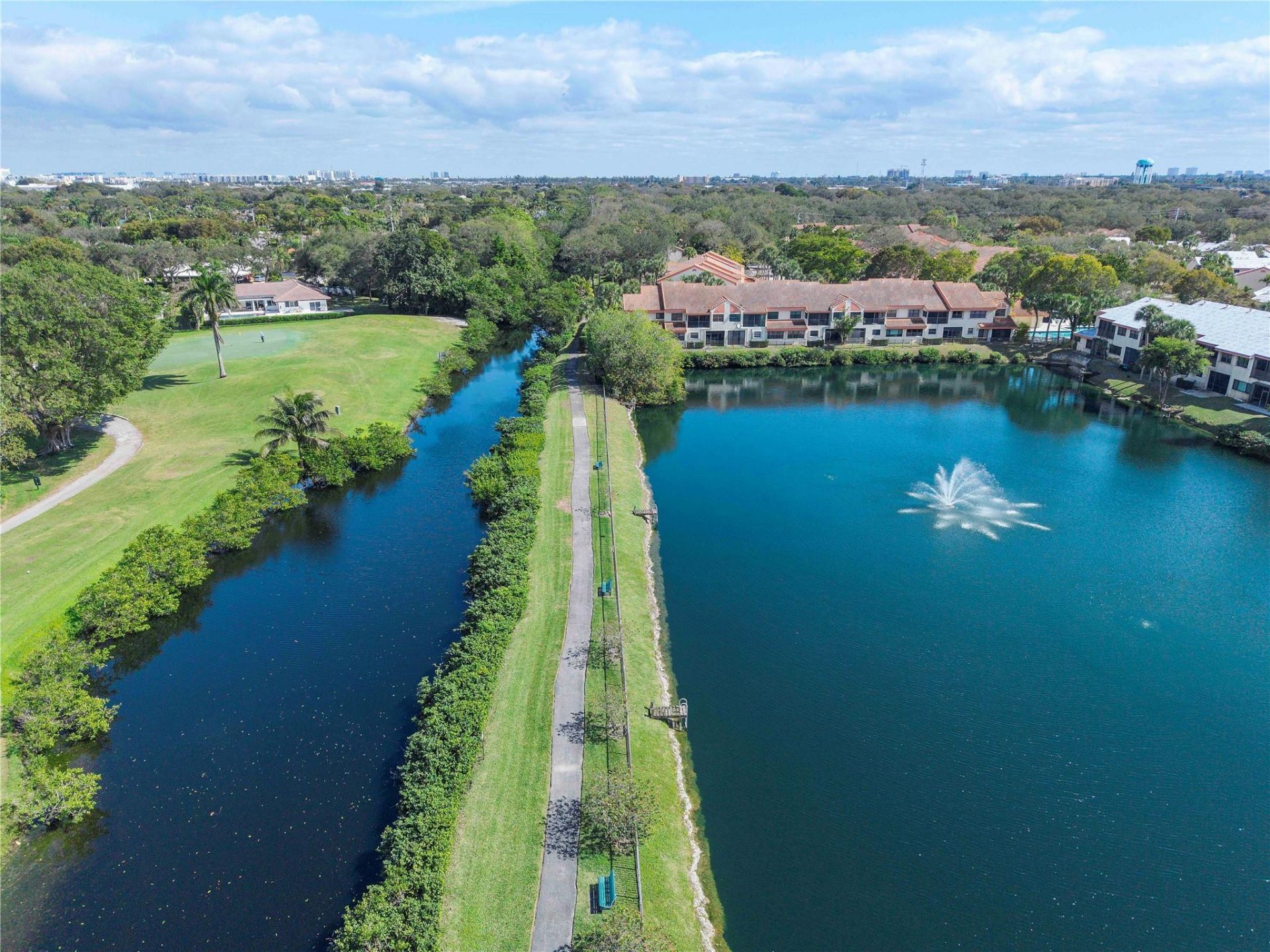 3406 Emerald Oaks Drive, Unit 804, Hollywood, FL 33021 Photo