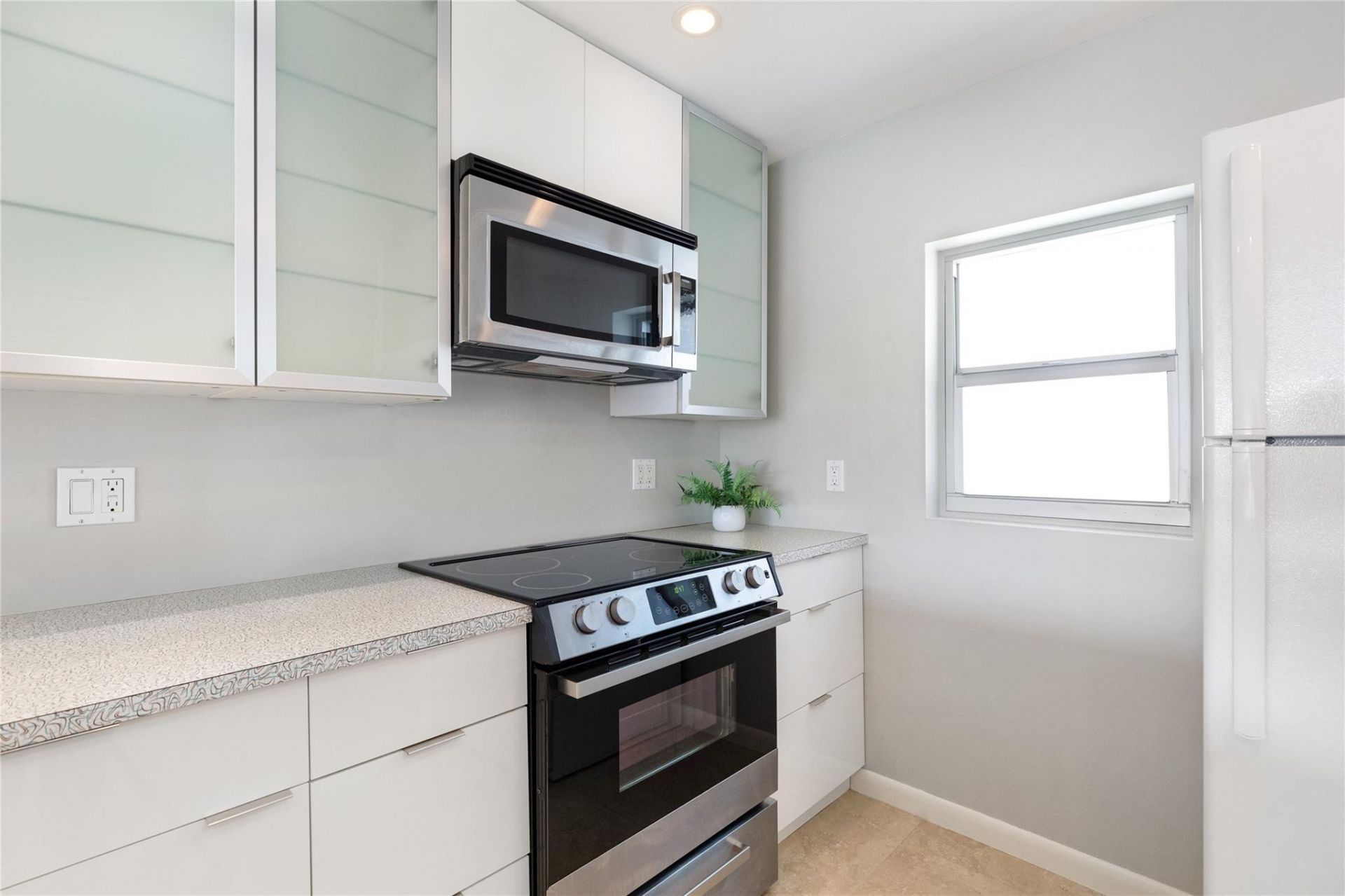 390 N Federal Highway, Unit 301, Deerfield Beach, FL 33441 Photo