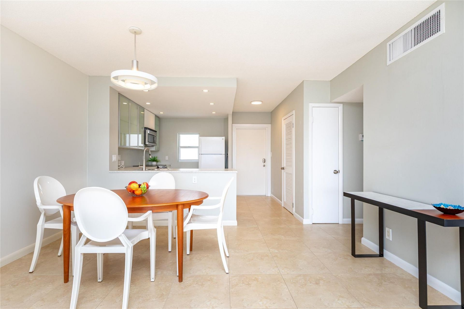 390 N Federal Highway, Unit 301, Deerfield Beach, FL 33441 Photo