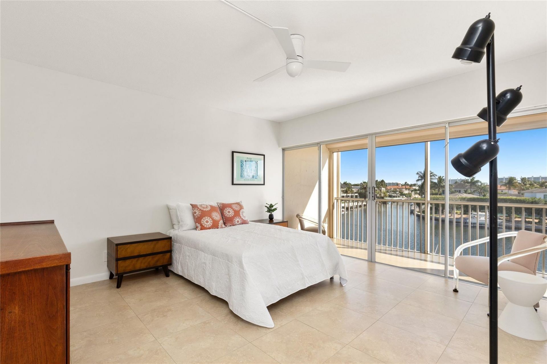 390 N Federal Highway, Unit 301, Deerfield Beach, FL 33441 Photo