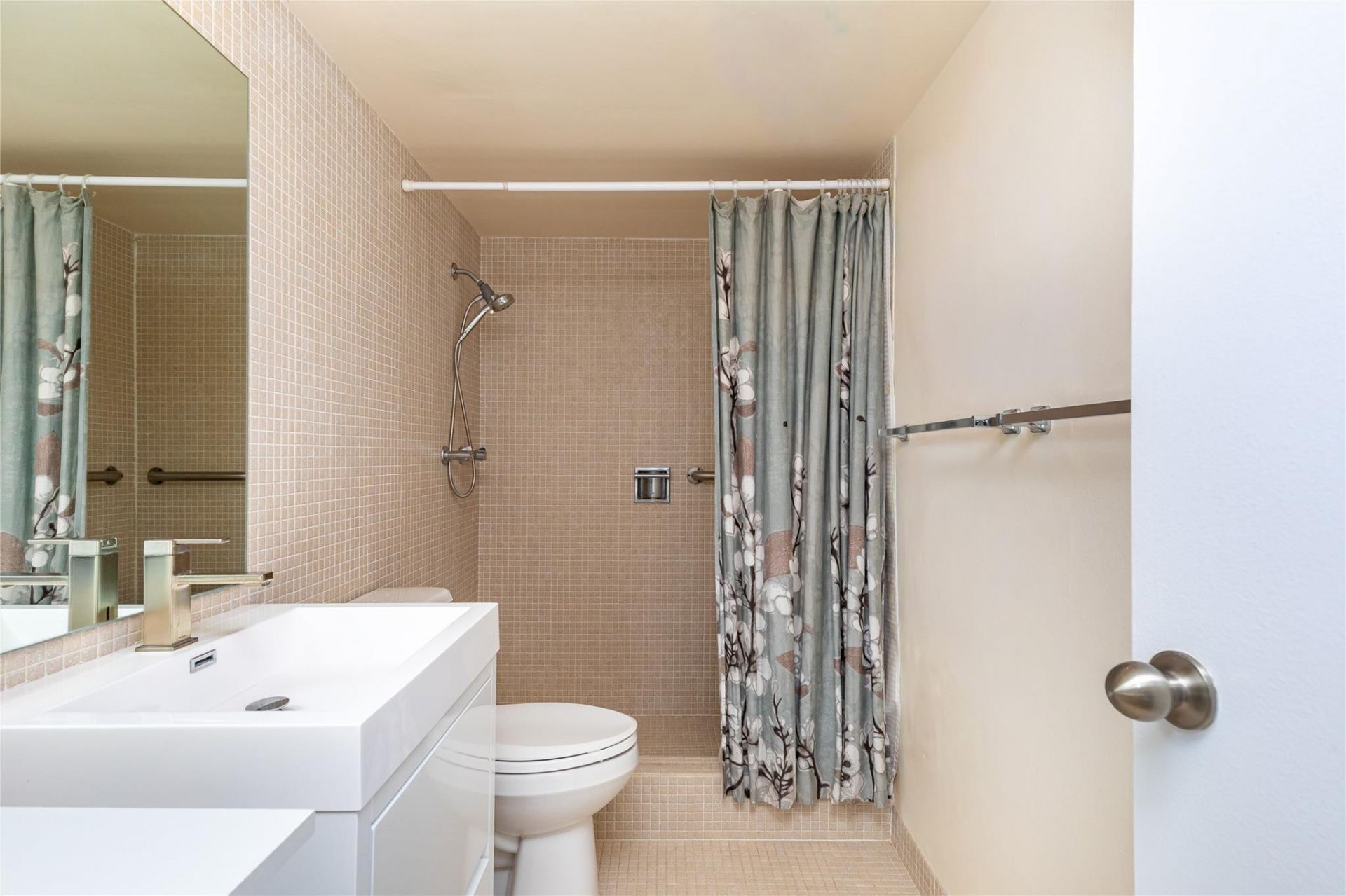 390 N Federal Highway, Unit 301, Deerfield Beach, FL 33441 Photo