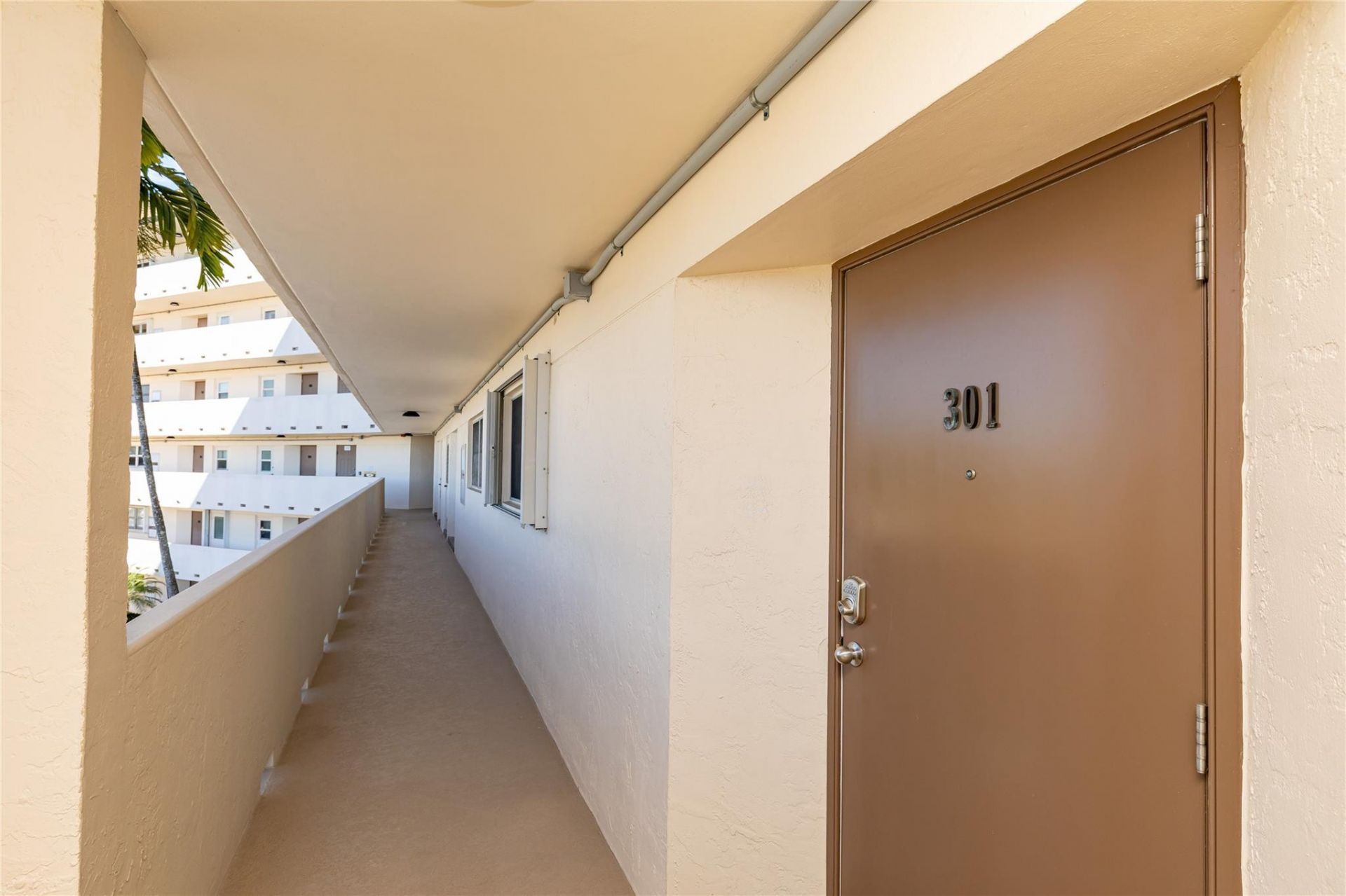 390 N Federal Highway, Unit 301, Deerfield Beach, FL 33441 Photo