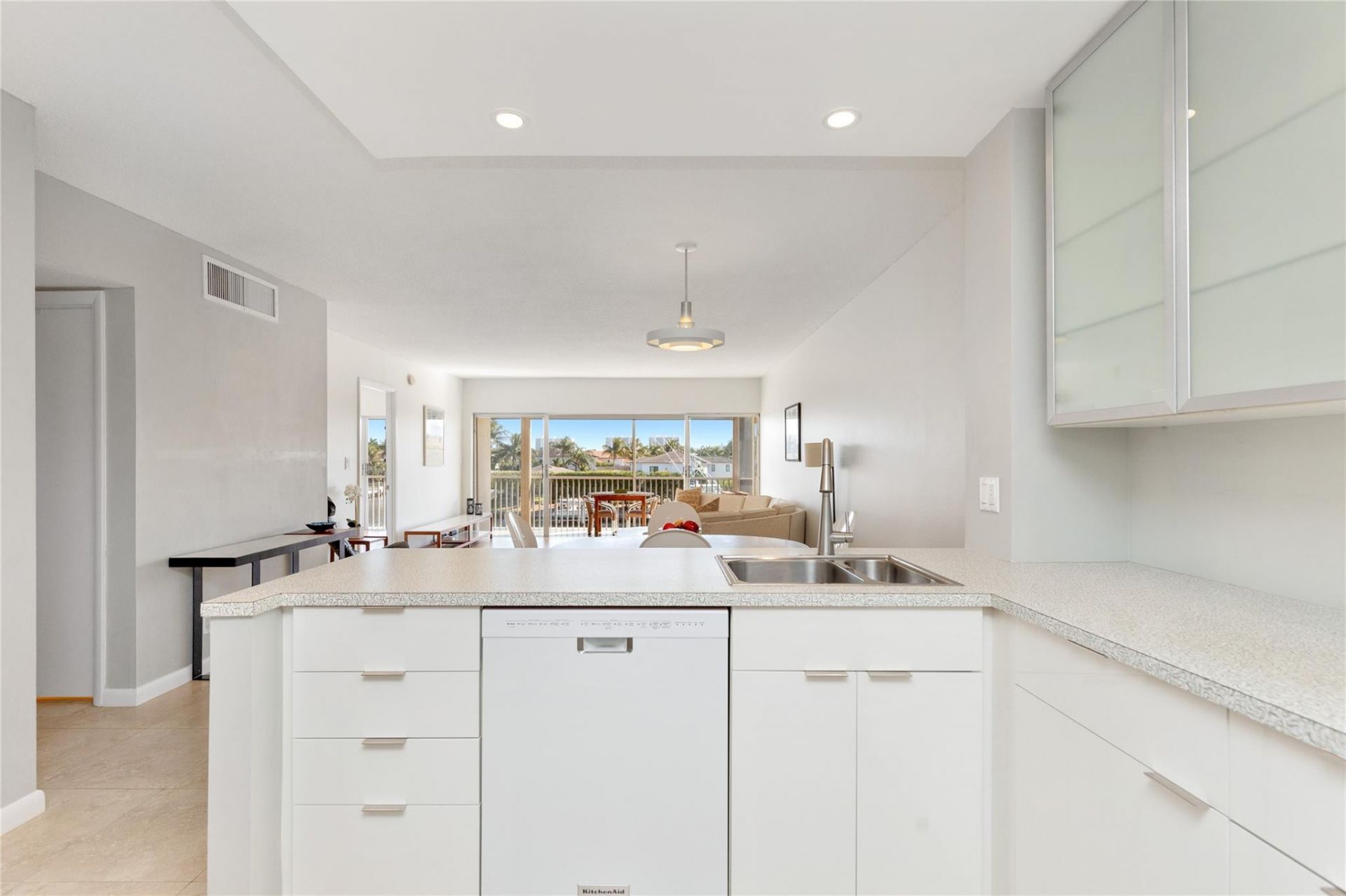 390 N Federal Highway, Unit 301, Deerfield Beach, FL 33441 Photo