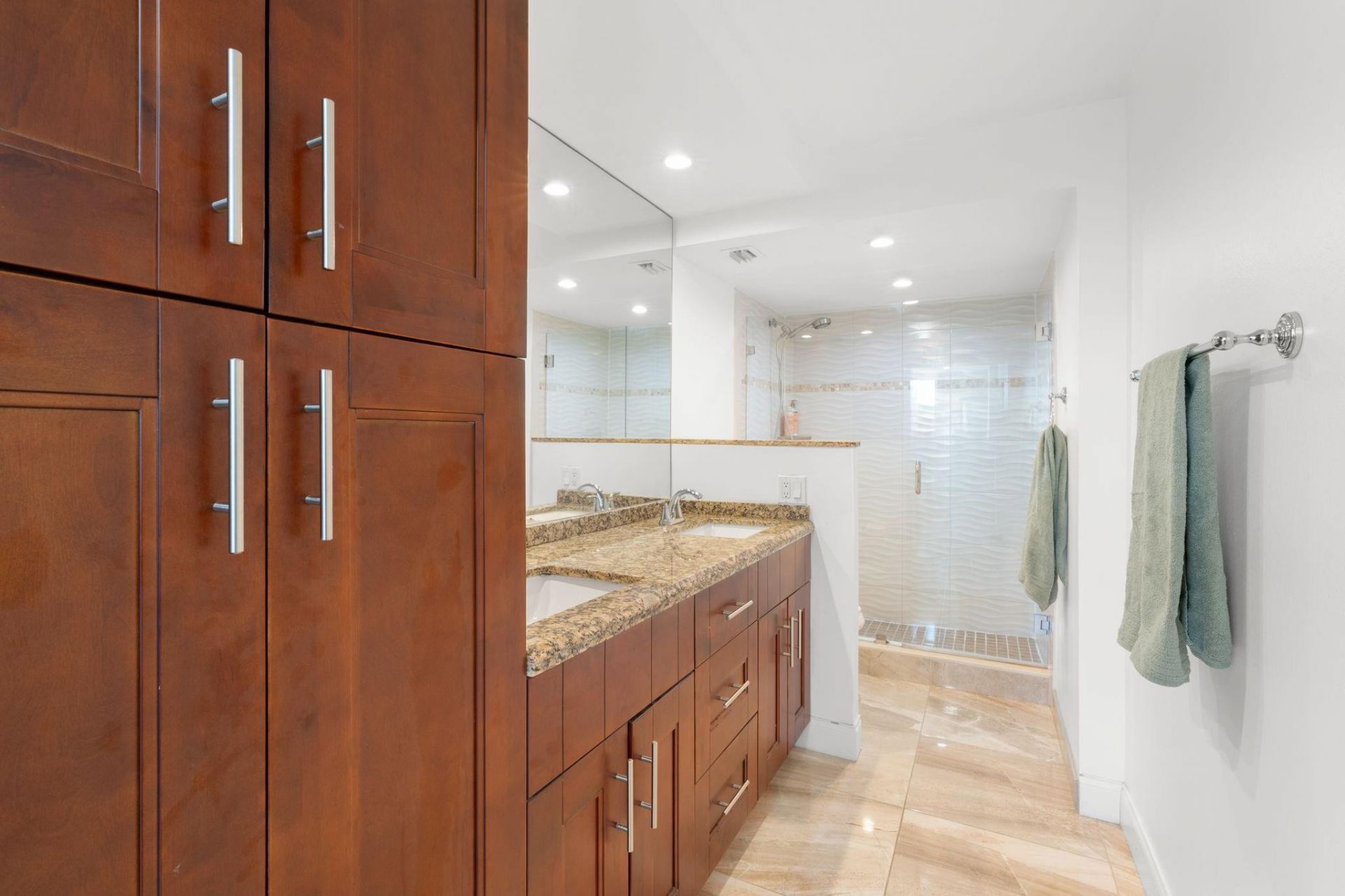 301 N Ocean Boulevard, Unit 1104, Pompano Beach, FL 33062 Photo