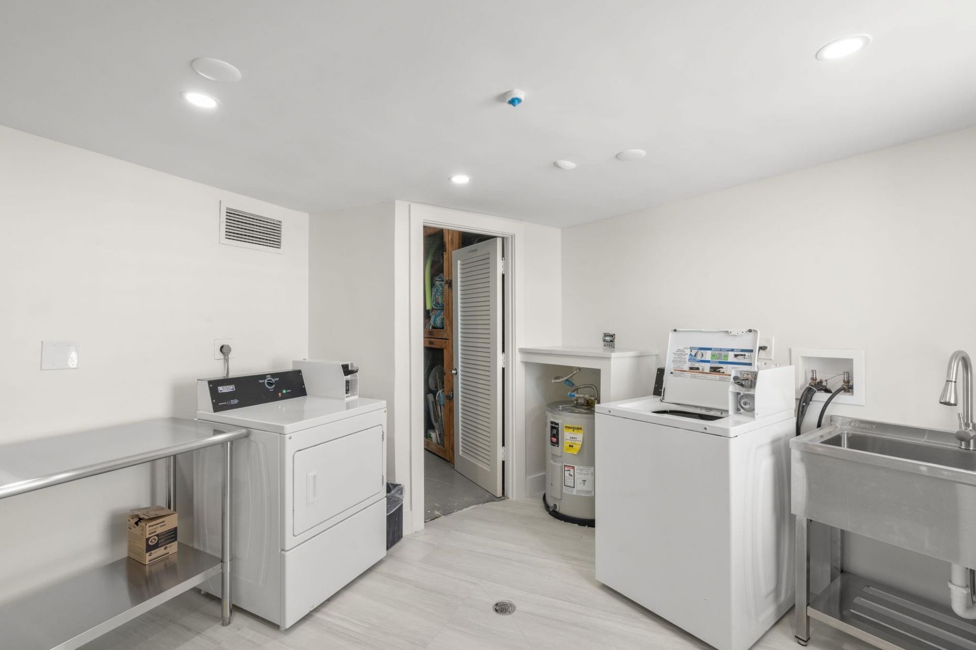 301 N Ocean Boulevard, Unit 1104, Pompano Beach, FL 33062 Photo