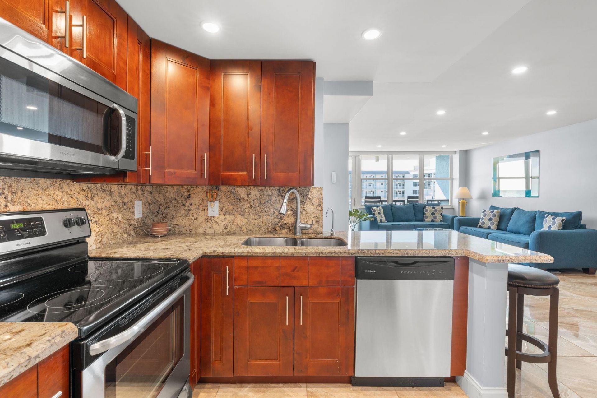 301 N Ocean Boulevard, Unit 1104, Pompano Beach, FL 33062 Photo