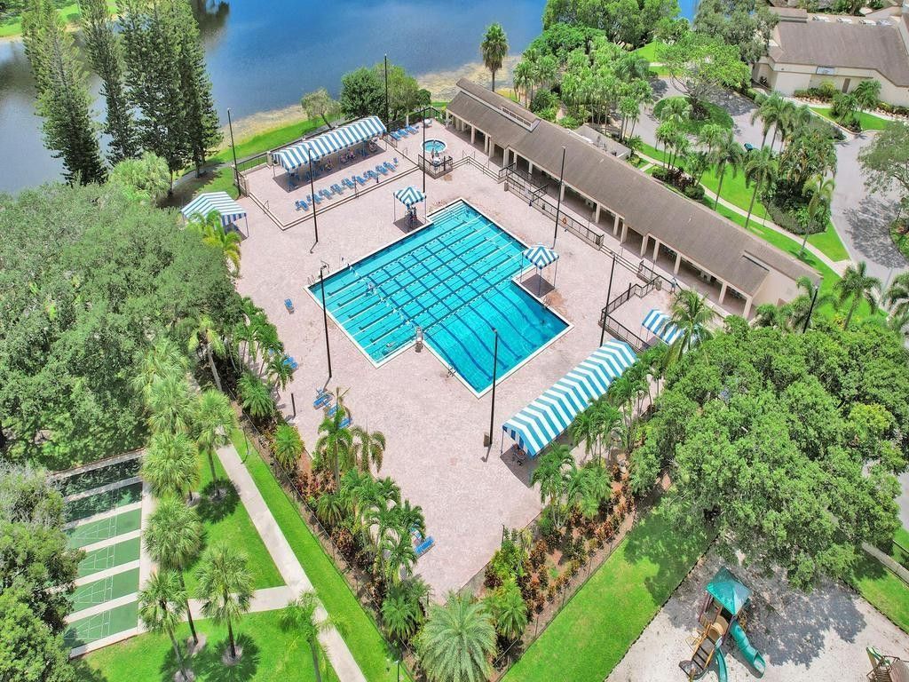 2767 Carambola Circle, Unit 304, Coconut Creek, FL 33066 Photo