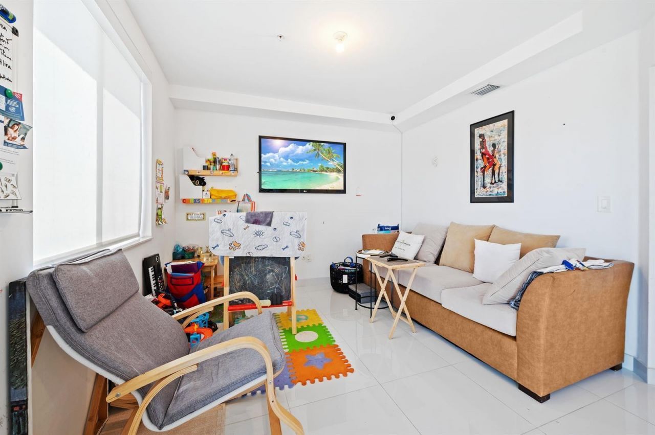 2651 NE 212th Terrace, Unit 201, Aventura, FL 33180 Photo