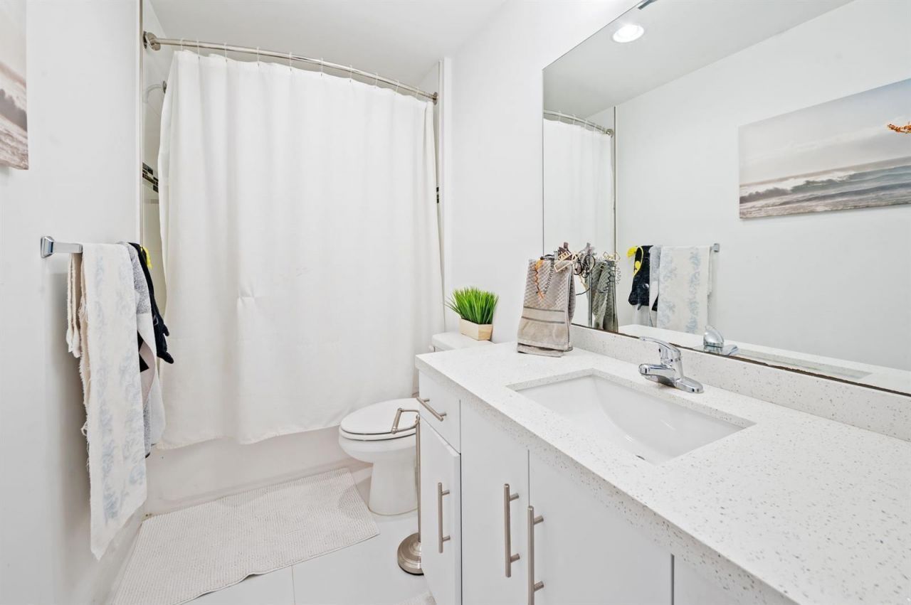 2651 NE 212th Terrace, Unit 201, Aventura, FL 33180 Photo