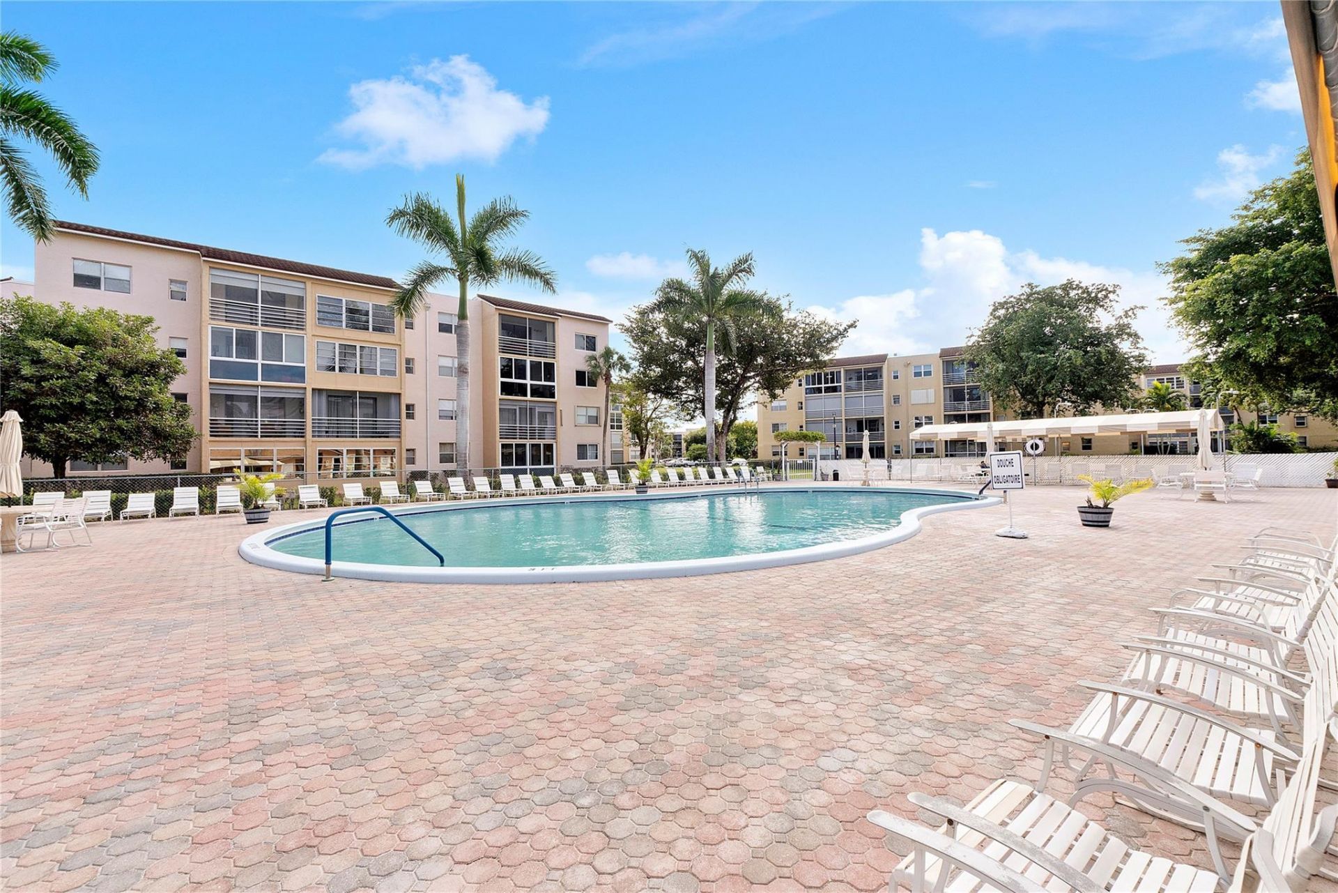 2811 Somerset Drive, Unit 408, Lauderdale Lakes, FL 33311 Photo