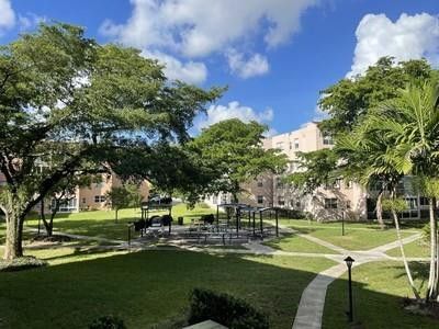 2811 Somerset Drive, Unit 408, Lauderdale Lakes, FL 33311 Photo