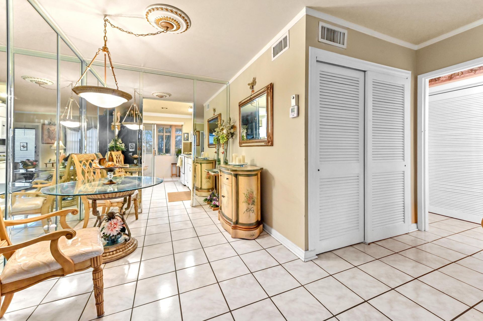 6 Abbey Lane, Unit 104, Delray Beach, FL 33446 Photo