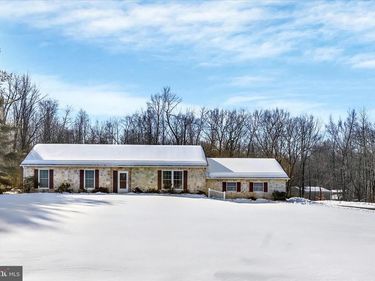 13 DAVIDS DRIVE, FLEETWOOD, PA 19522