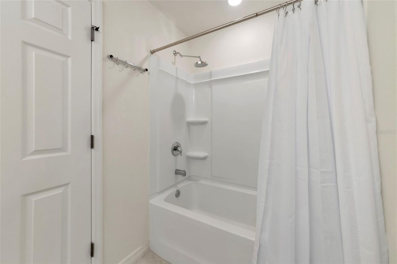 3558 74th Avenue Circle E, Sarasota, FL 34243 Photo