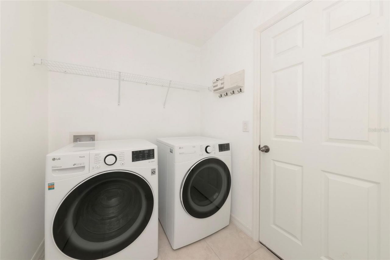 3558 74th Avenue Circle E, Sarasota, FL 34243 Photo