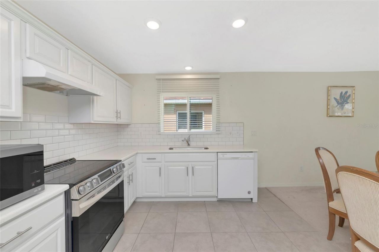 3558 74th Avenue Circle E, Sarasota, FL 34243 Photo