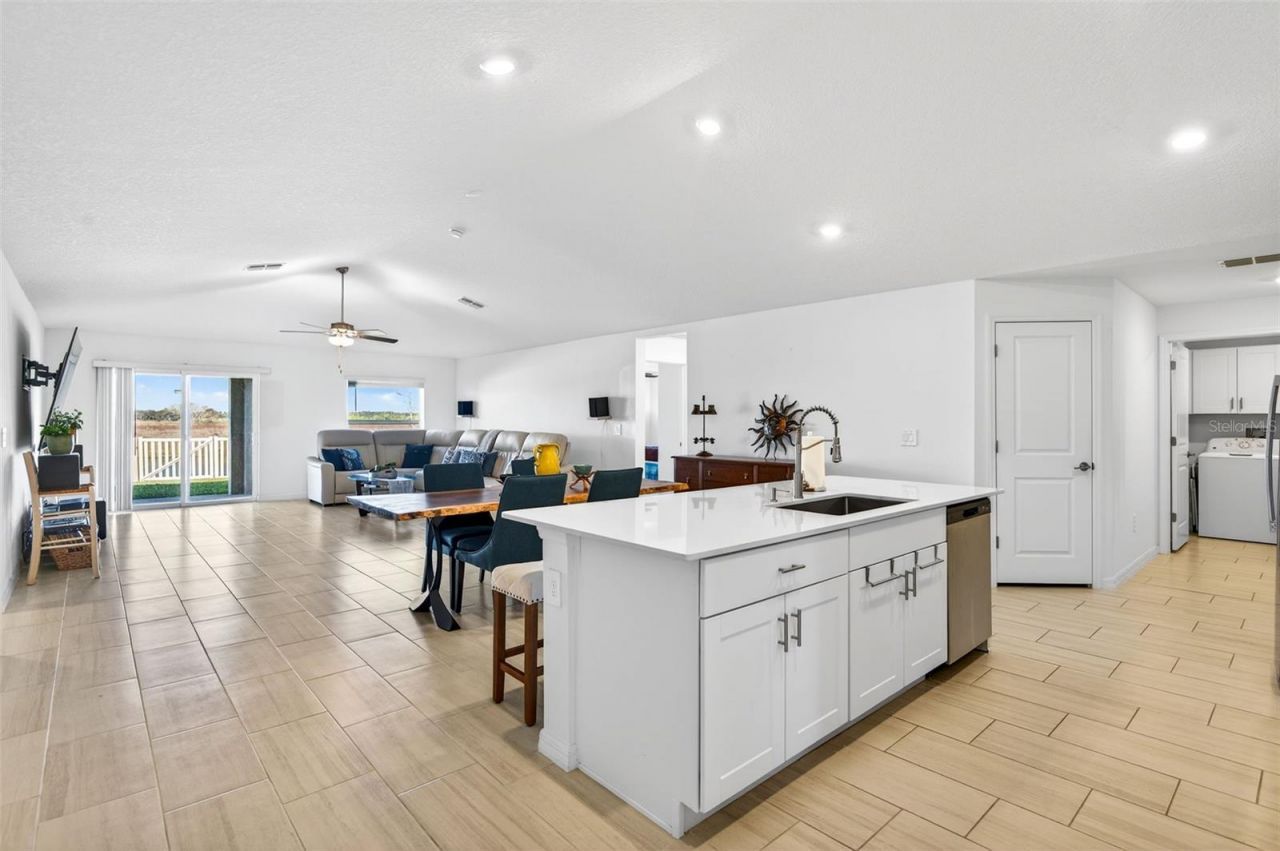15217 Zircon Red Drive, Wimauma, FL 33598 Photo
