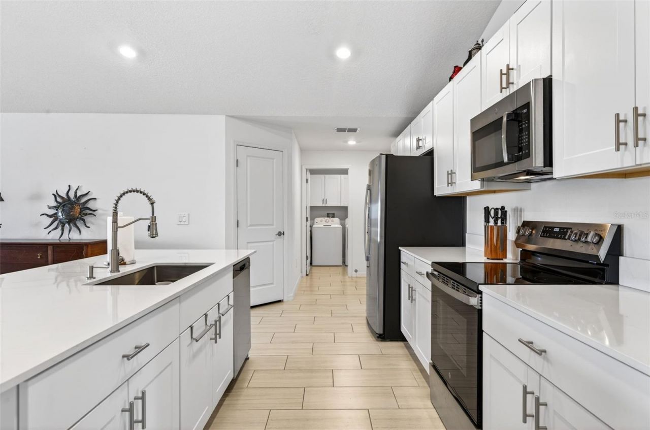 15217 Zircon Red Drive, Wimauma, FL 33598 Photo