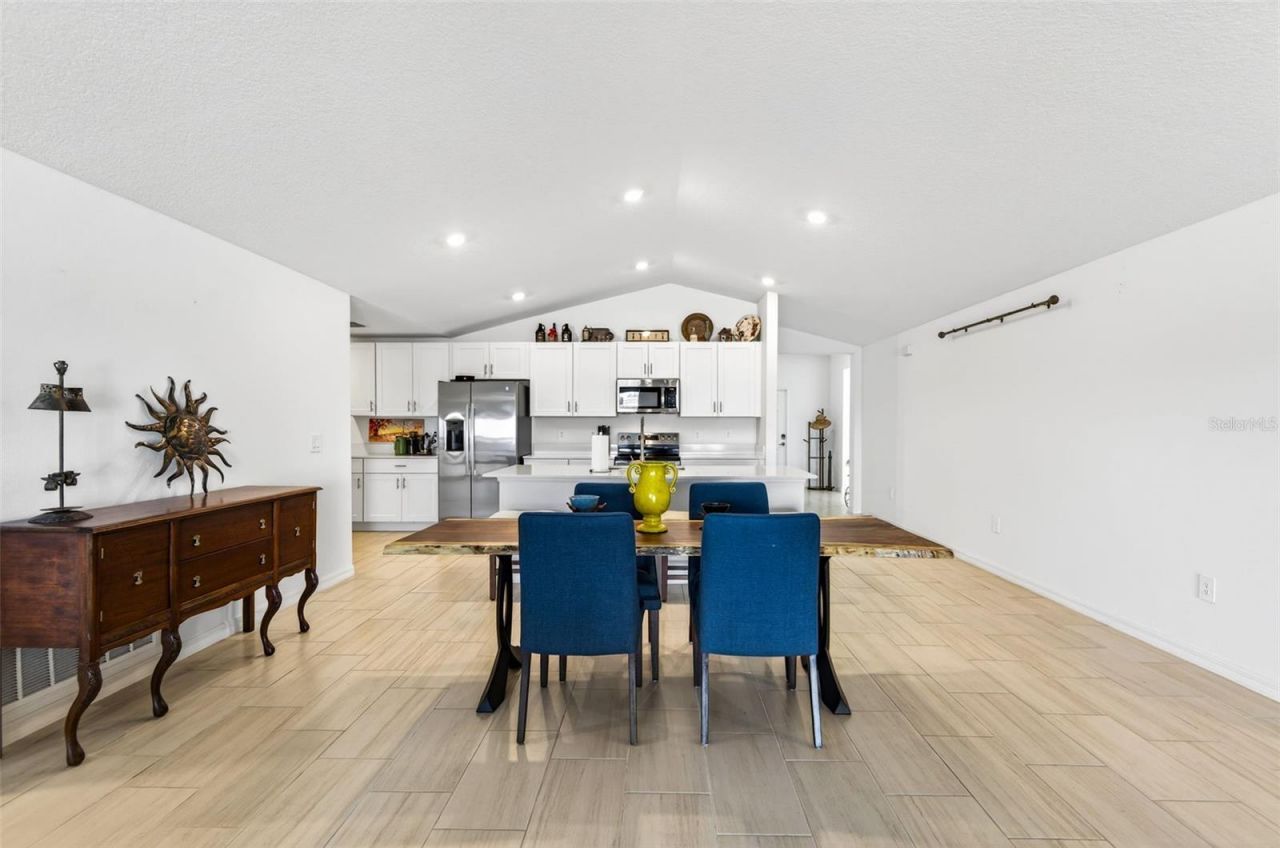 15217 Zircon Red Drive, Wimauma, FL 33598 Photo