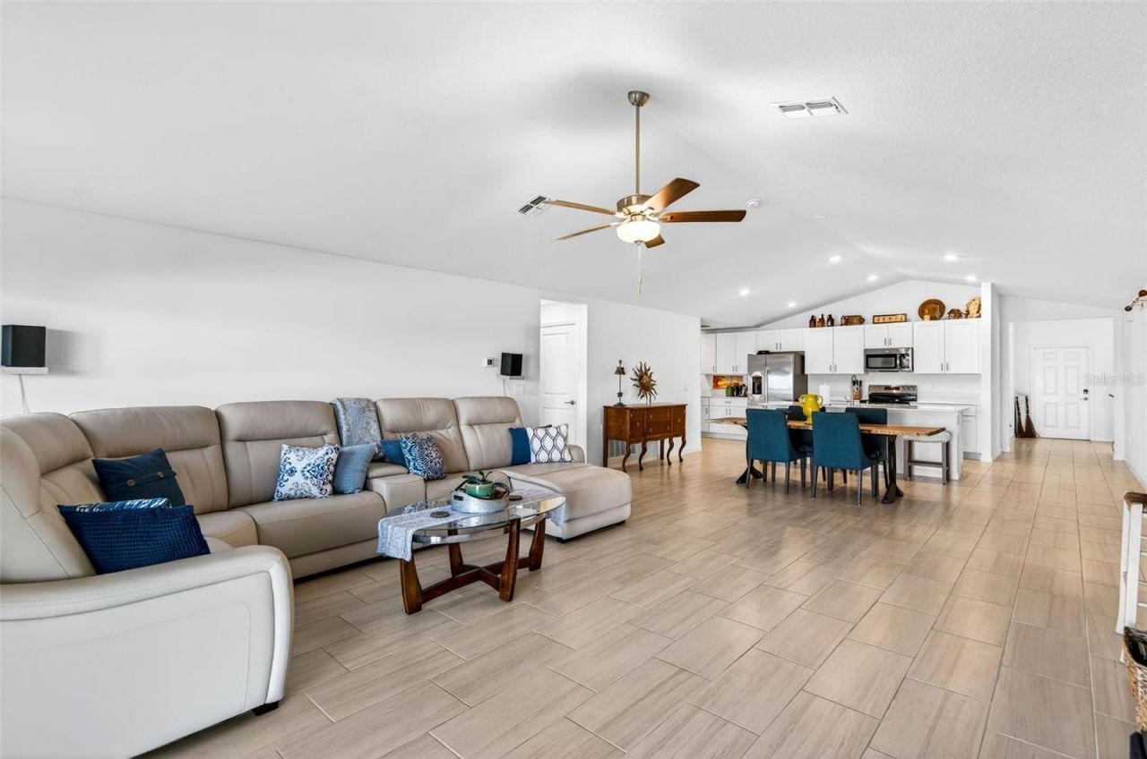 15217 Zircon Red Drive, Wimauma, FL 33598 Photo