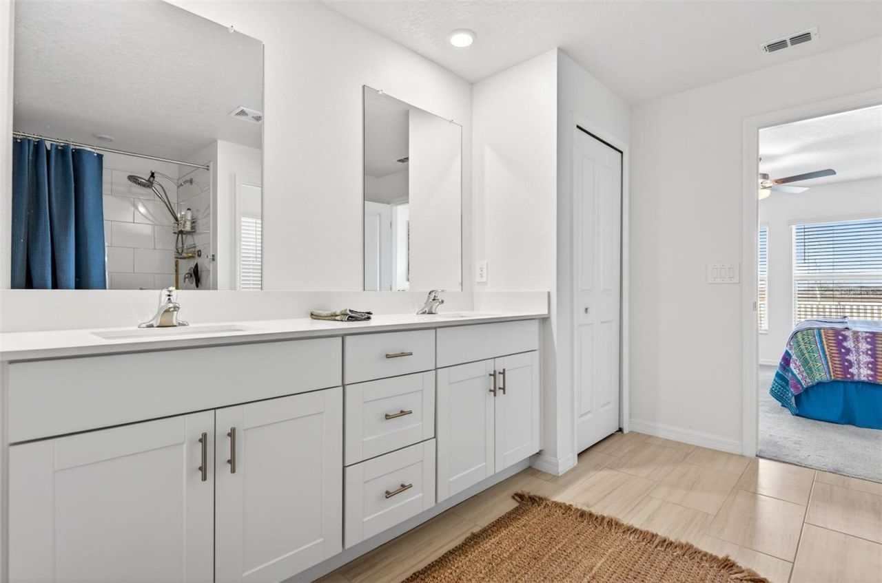15217 Zircon Red Drive, Wimauma, FL 33598 Photo
