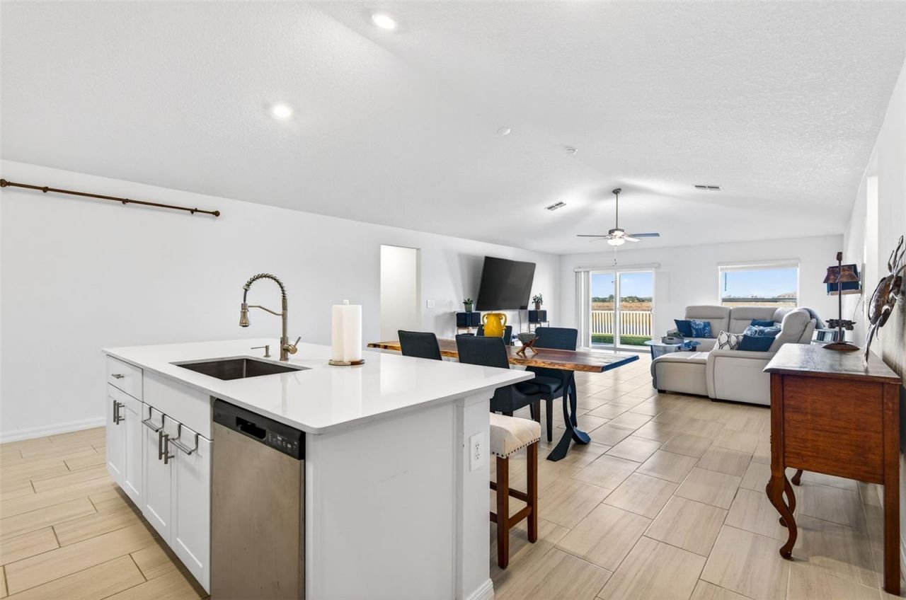 15217 Zircon Red Drive, Wimauma, FL 33598 Photo
