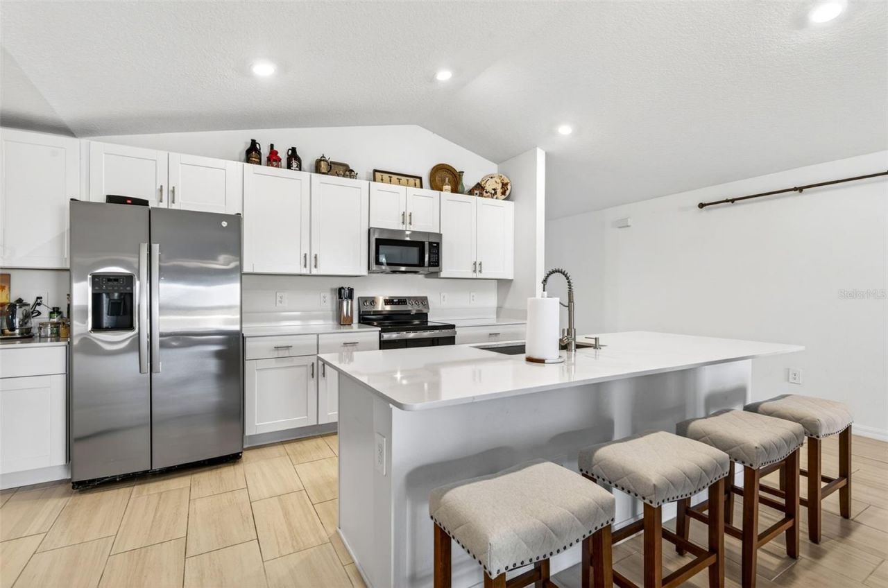 15217 Zircon Red Drive, Wimauma, FL 33598 Photo