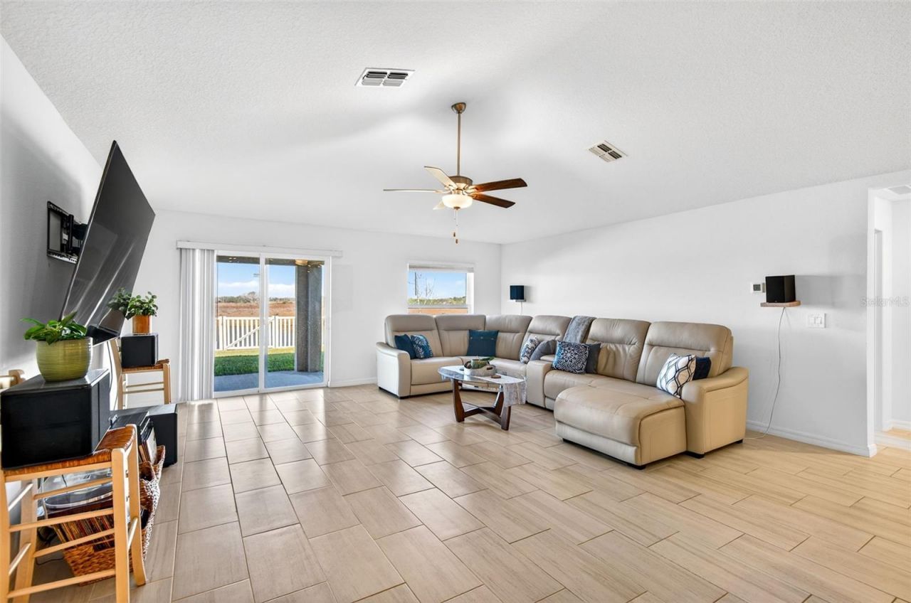 15217 Zircon Red Drive, Wimauma, FL 33598 Photo