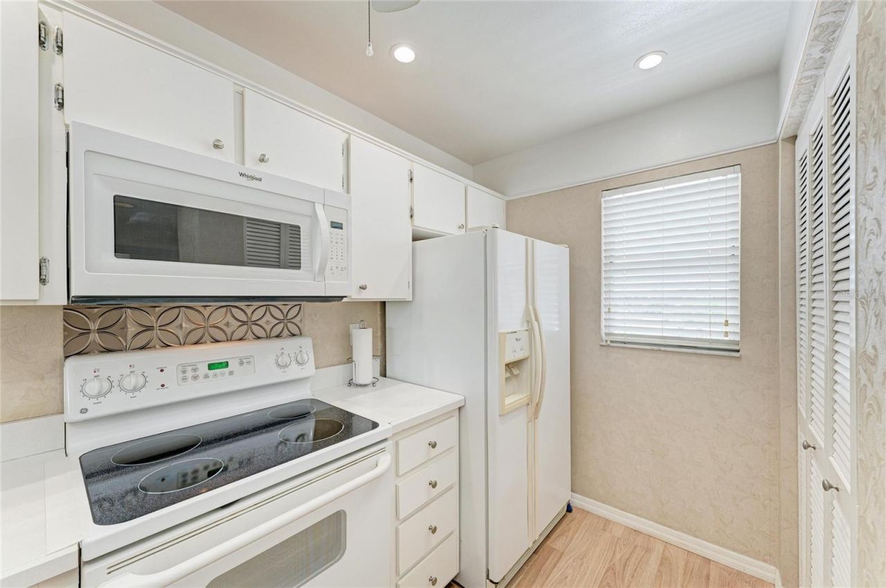 408 Cerromar Circle, Unit 335, Venice, FL 34293 Photo