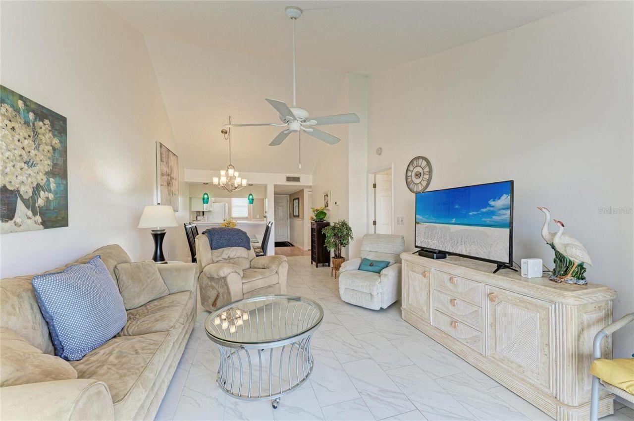 408 Cerromar Circle, Unit 335, Venice, FL 34293 Photo